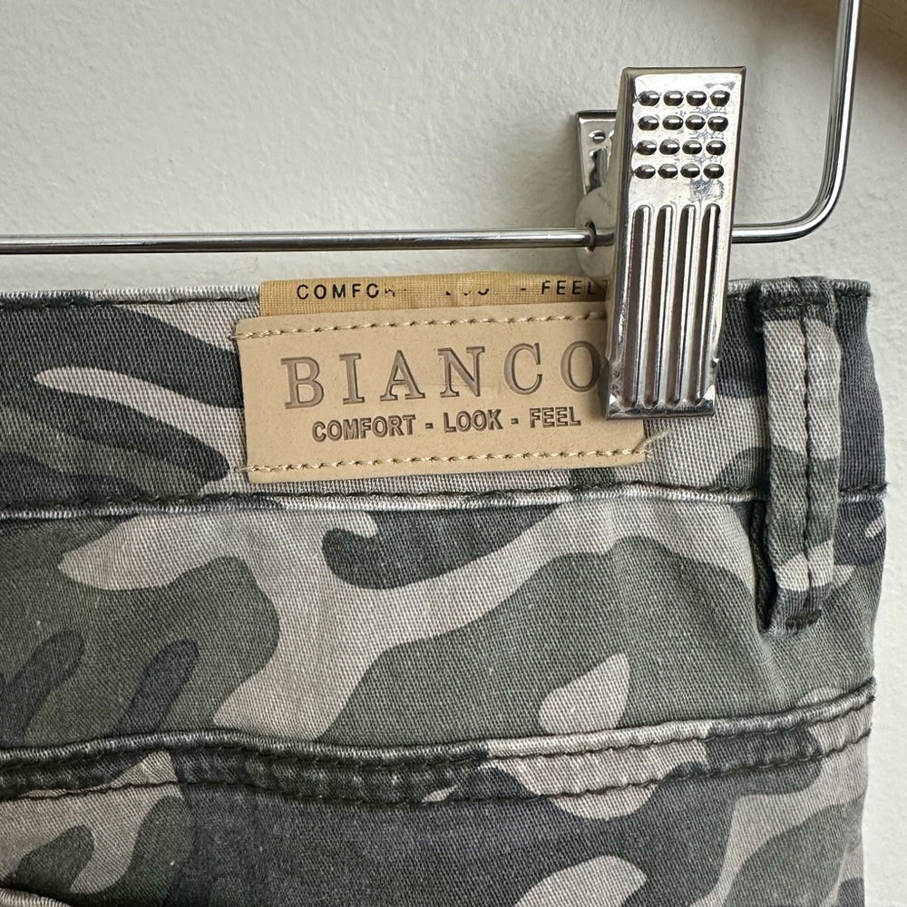 Bianco brand camouflage print denim pants size 31 - Picture 4 of 8